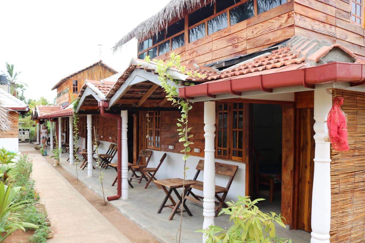 Wanderers Hostel Trincomalee Exterior photo